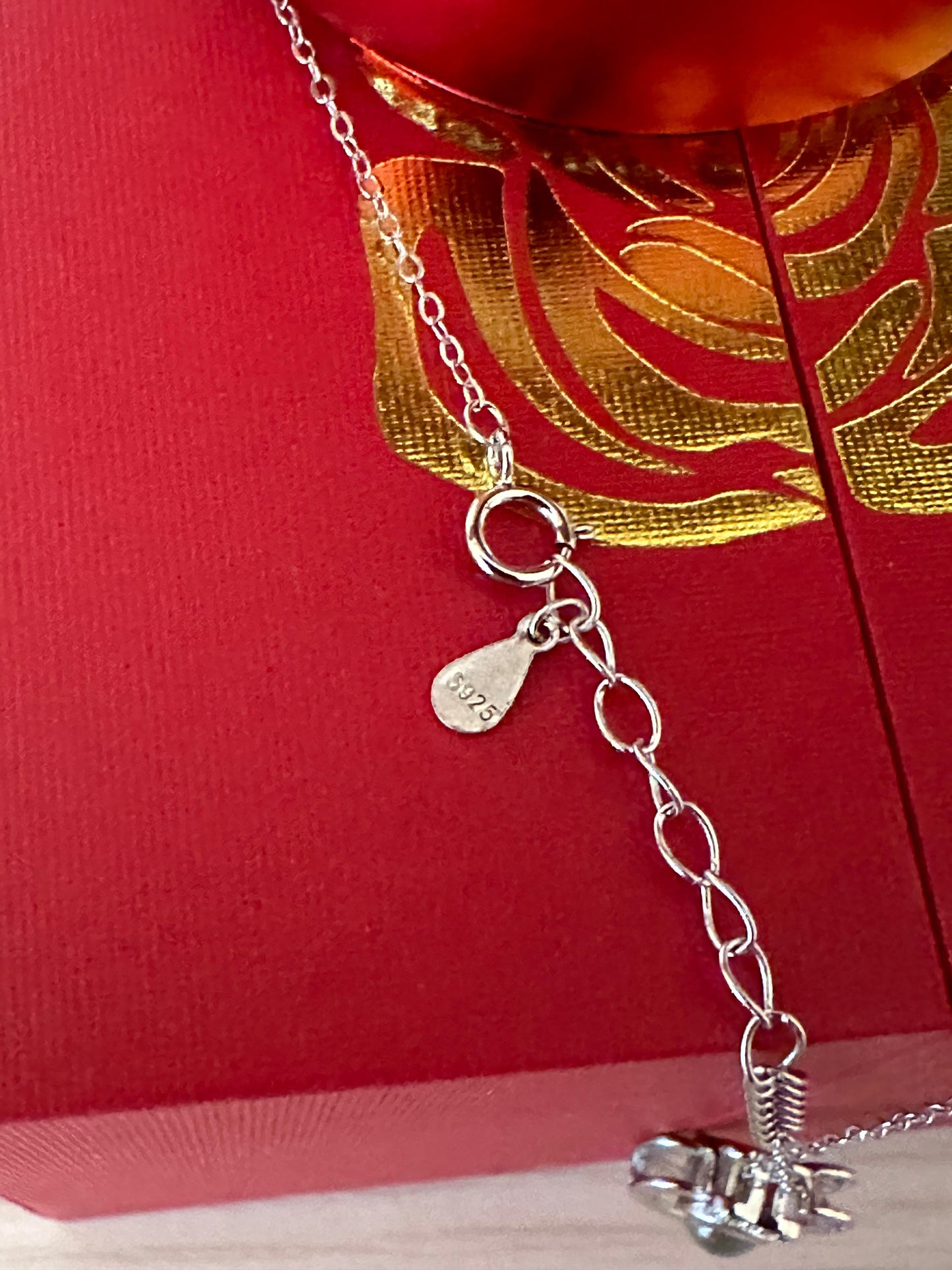 HotRose Double Heart Plata 925™ Conjunto con collar “te amo en 100 idiomas” en caja de rosa ascendente