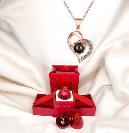 HotRose™ Conjunto con collar “te amo en 100 idiomas” en caja de rosa ascendente - Podios