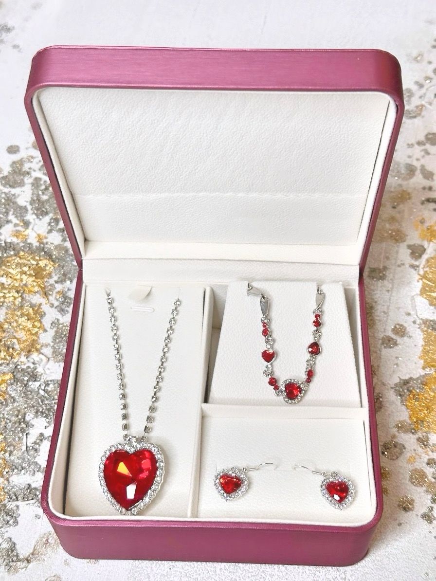 Set Titanic Blue Ocean: collar, pulsera y aretes en estuche azul